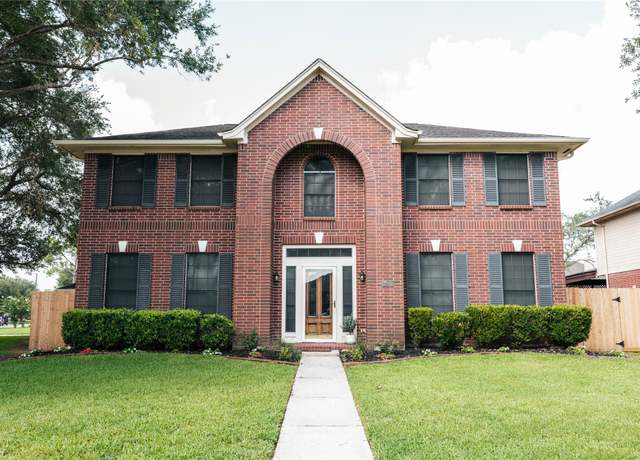 Property at 1910 N Mission Cir, Friendswood, TX 77546, 4 beds, 2.5 baths