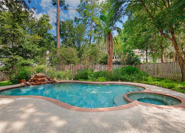 Property at 48 W New Avery Pl, The Woodlands, TX 77382, 4 beds, 3 baths