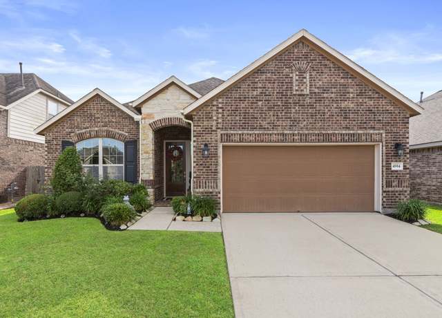 Property at 4914 Applewood Crest Ln, Rosharon, TX 77583, 4 beds, 2 baths