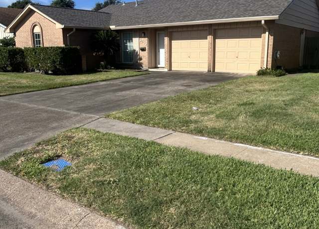 Property at 3213 Pine St, Galveston, TX 77551, 3 beds, 2 baths