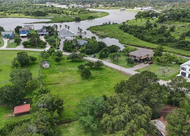 Property at 4203 Scenic Dr, Dickinson, TX 77539