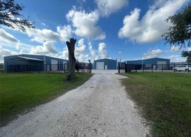 Property at 1141 Fm 517 Rd, Alvin, TX 77511, 1 bed, 2 baths