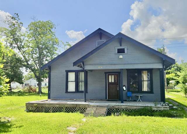 Property at 3137 18th St, Port Arthur, TX 77642, 3 beds, 1 bath