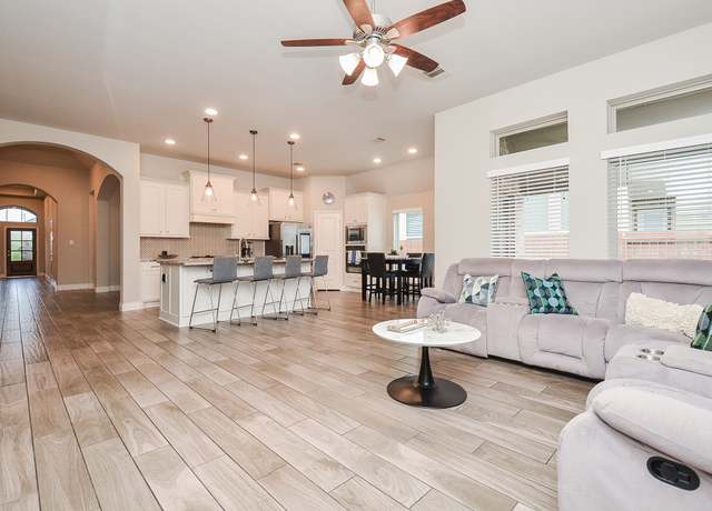Property at 4515 Primrose Valley Ln, Fulshear, TX 77441, 4 beds, 3 baths