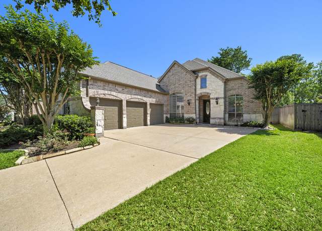 Property at 3214 Saint Charles Ct, Missouri City, TX 77459, 4 beds, 2.5 baths