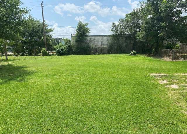 Property at 6174 Lyndhurst Dr, Houston, TX 77033