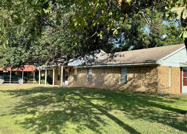 Property at 301 W Decherd St, Franklin, TX 77856, 1 bed, 1 bath