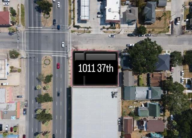 Property at 1011 37th St, Galveston, TX 77550