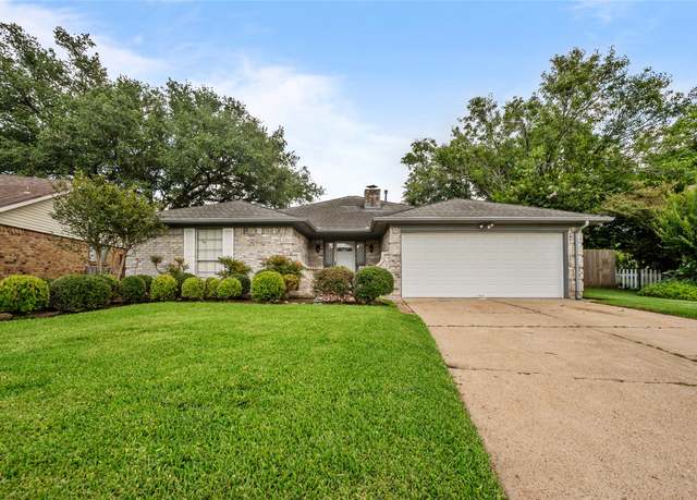 Property at 4031 Coapites St, Pasadena, TX 77504, 3 beds, 2 baths