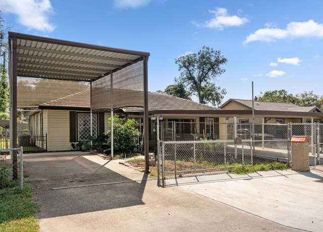 Property at 56 Wellford St, Houston, TX 77022, 3 beds, 2 baths