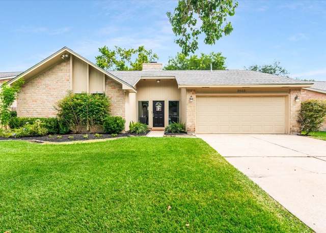 Property at 3143 Shawnee Dr, Sugar Land, TX 77479, 4 beds, 2 baths