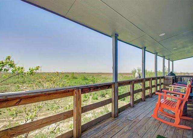 Property at 1321 Melody Ln, Crystal Beach, TX 77650, 4 beds, 2.5 baths