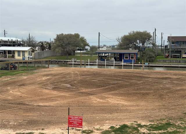 Property at 2410 Gulfview Dr, Sargent, TX 77414