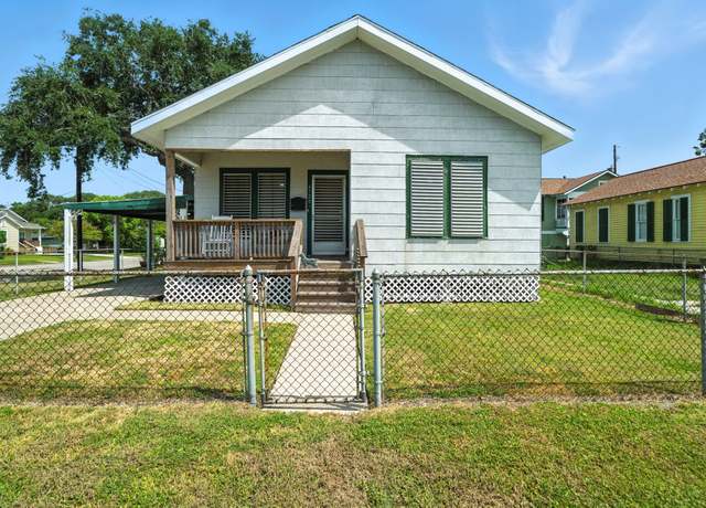 Property at 4728 Avenue Q 1/2, Galveston, TX 77551, 2 beds, 1 bath