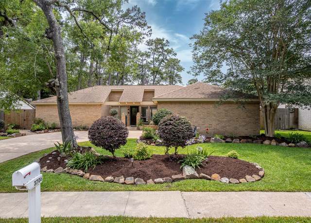 Property at 3706 Autumn Ln, Baytown, TX 77521, 3 beds, 2 baths