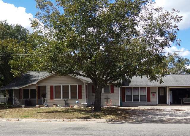 Property at 403 N North West St, Weimar, TX 78962, 3 beds, 2 baths
