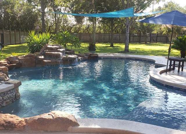 Property at 2530 Oday Rd, Pearland, TX 77581, 4 beds, 3 baths