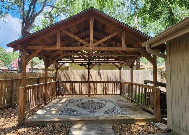Property at 532 S Rivershire Dr, Conroe, TX 77304, 3 beds, 2 baths