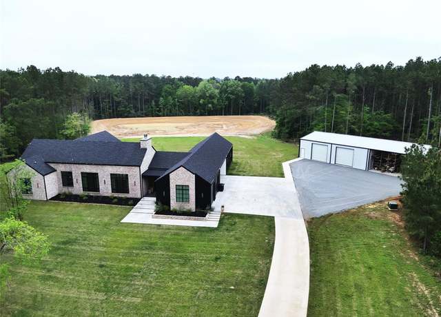 Property at 798 Eastgate Park, Livingston, TX 77351, 3 beds, 3.5 baths