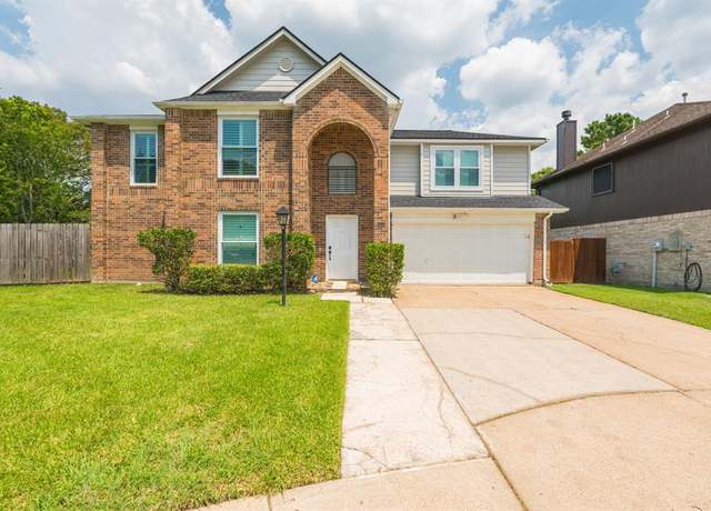 Property at 203 Armand Bay Dr, Dickinson, TX 77539, 4 beds, 2.5 baths