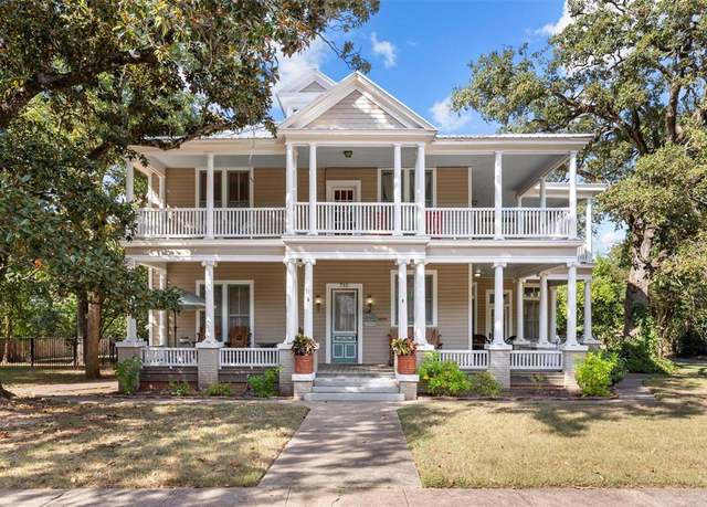 Property at 712 Lamar Ave, Crockett, TX 75835, 5 beds, 3 baths