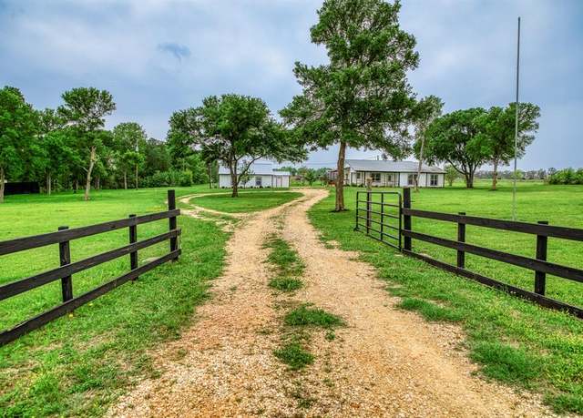 Property at 2799 Highway 21 E, Paige, TX 78659, 3 beds, 2 baths