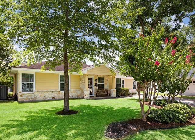 Property at 1433 Confederate Rd, Houston, TX 77055, 3 beds, 2 baths