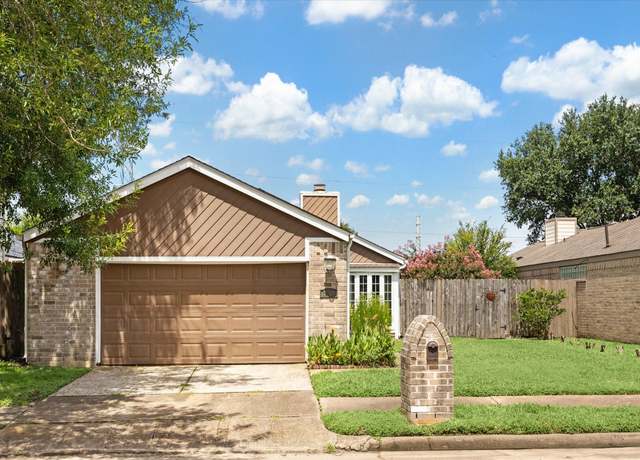 Property at 3907 Moss Tree Rd, Houston, TX 77043, 3 beds, 2 baths