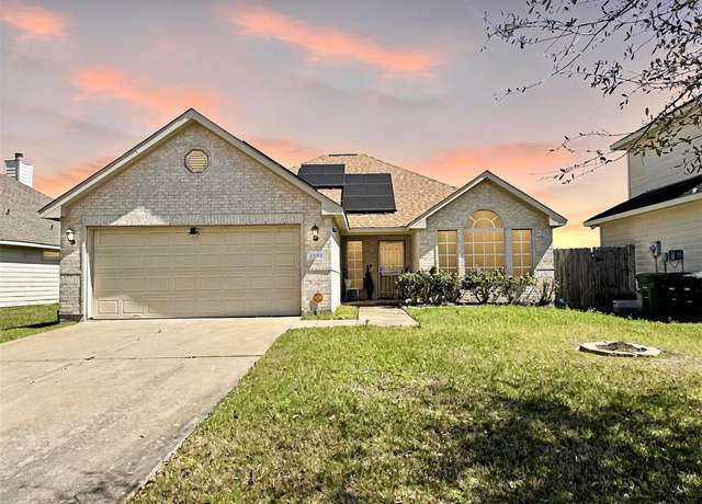 Property at 12015 Rosecroft Dr, Houston, TX 77048, 3 beds, 2 baths