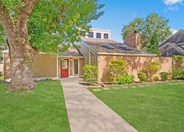 Property at 707 Center Hill Dr, Houston, TX 77079, 3 beds, 2 baths