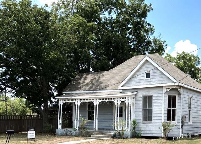Property at 603 N Depot St, Victoria, TX 77901, 3 beds, 1 bath