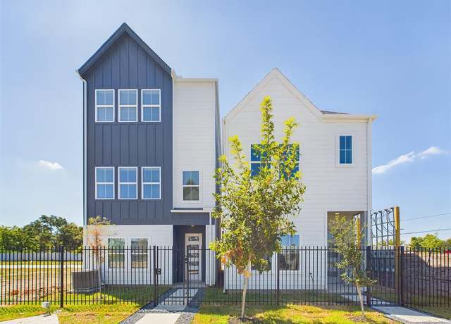 Property at 8303 Springwood Creek Ln, Houston, TX 77055, 3 beds, 3.5 baths