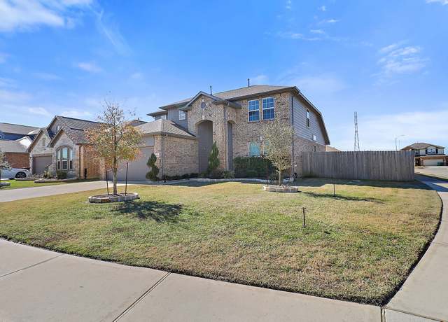 Property at 4502 Crescent Lake Cir, Baytown, TX 77521, 4 beds, 2.5 baths