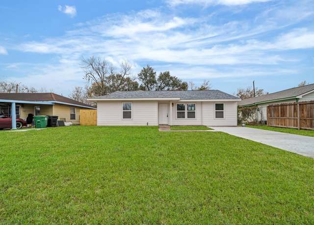 Property at 4930 Gren St, Houston, TX 77021, 3 beds, 2 baths