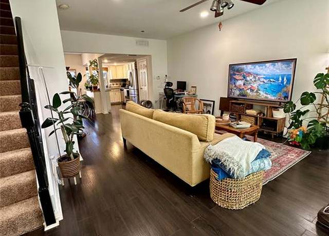 Property at 14723 Barryknoll Lane Ln #93, Houston, TX 77079, 2 beds, 2.5 baths
