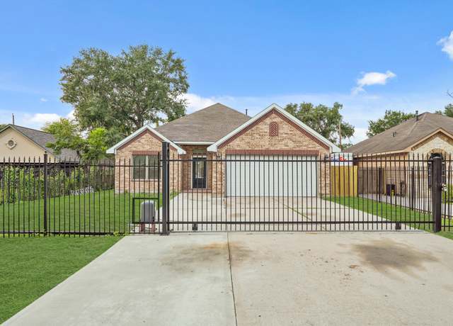Property at 2604 Areba St, Houston, TX 77091, 3 beds, 2 baths