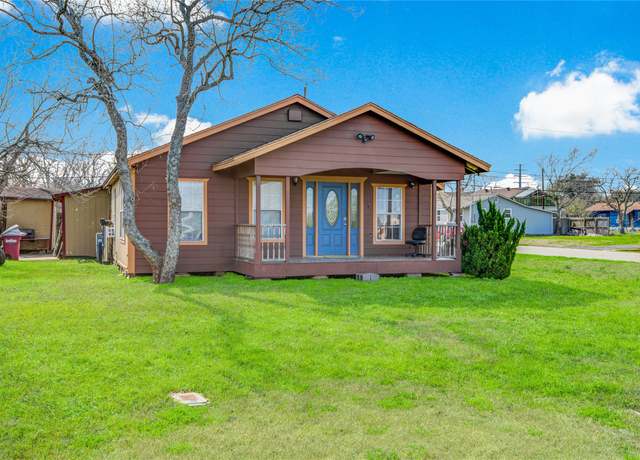 Property at 631 N Avenue C, Freeport, TX 77541, 2 beds, 1 bath