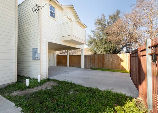 Property at 7750 Avenue J, Houston, TX 77012, 3 beds, 2.5 baths