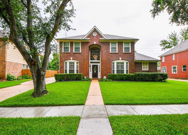 Property at 8111 Meadow Vista Dr, Missouri City, TX 77459, 4 beds, 2.5 baths
