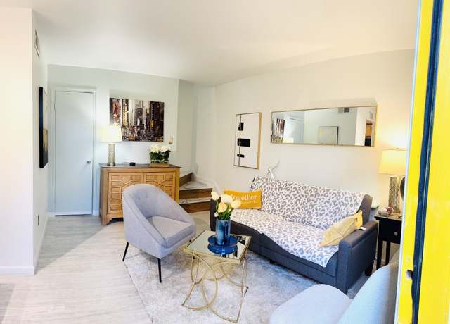 Property at 1531 Marshall St #3, Houston, TX 77006, 1 bed, 1 bath