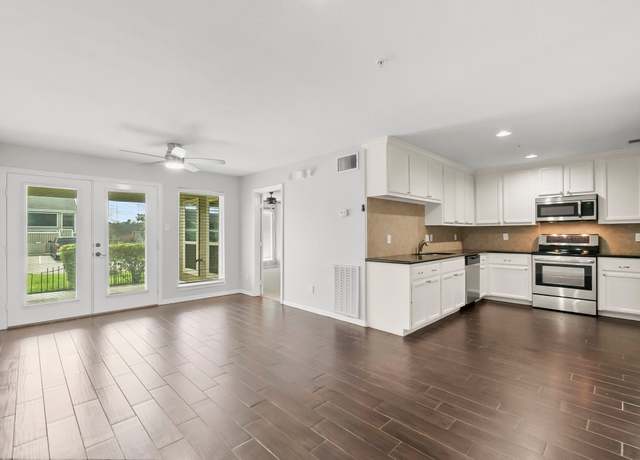 Property at 35 April Point Dr S, Conroe, TX 77356, 2 beds, 2 baths