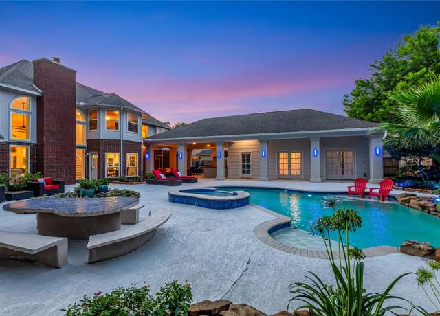 Property at 1122 Lake Country Dr, Taylor Lake Village, TX 77586, 5 beds, 5 baths