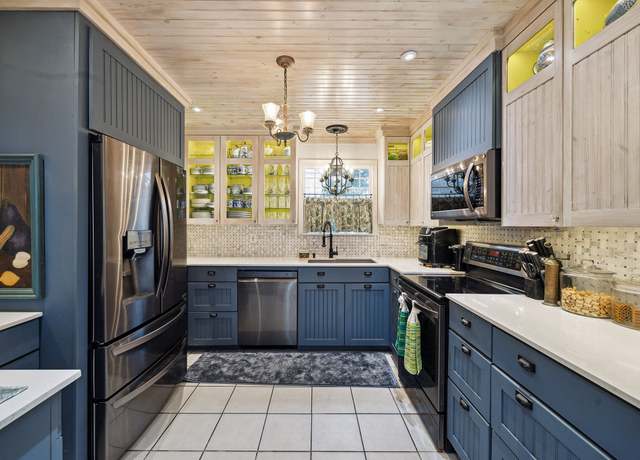 Property at 12148 Stone West Dr, Houston, TX 77035, 2 beds, 2 baths