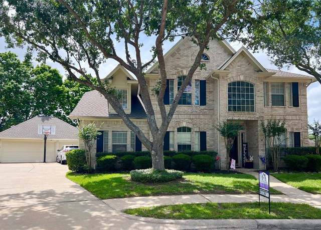 Property at 2626 Broussard Ct, Seabrook, TX 77586, 5 beds, 4 baths