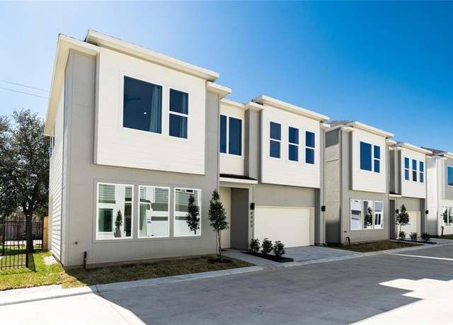 Property at 8910 Knoll Branch Dr, Houston, TX 77080, 3 beds, 2.5 baths