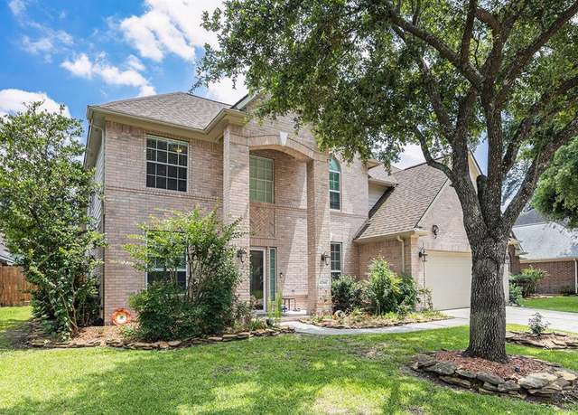 Property at 12746 Justin Trl, Houston, TX 77070, 5 beds, 3.5 baths