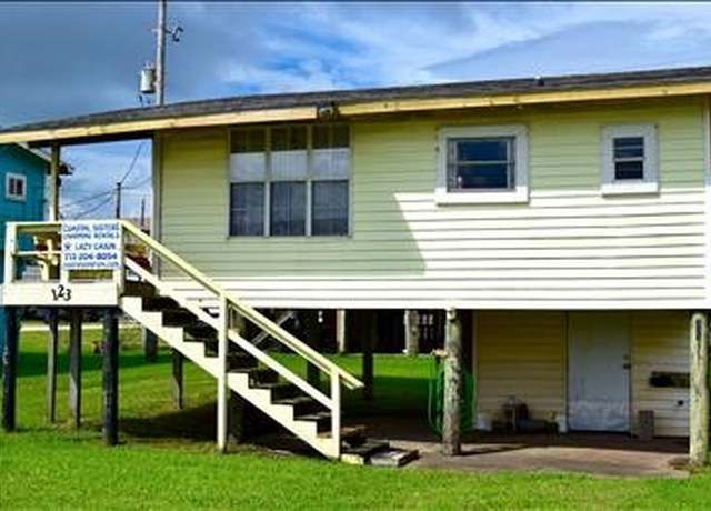 Property at 123 Sandpiper Ave, Surfside Beach, TX 77541, 1 bed, 1 bath