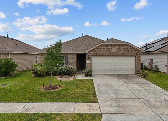 Property at 638 W Fairway Lk, Alvin, TX 77511, 3 beds, 2 baths