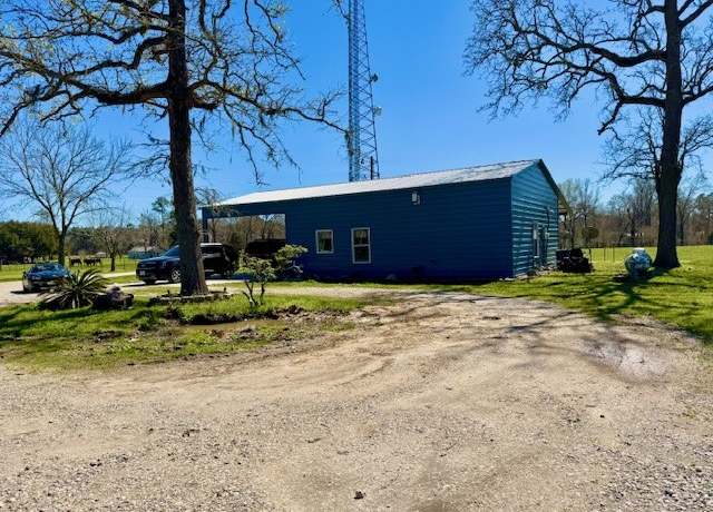 Property at 77 Private Road 2102, Liberty, TX 77575, 2 beds, 2 baths