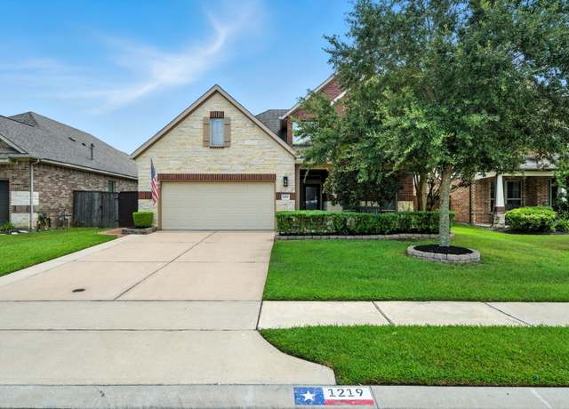 Property at 1219 Lazy Springs Ln, Pearland, TX 77581, 3 beds, 3.5 baths